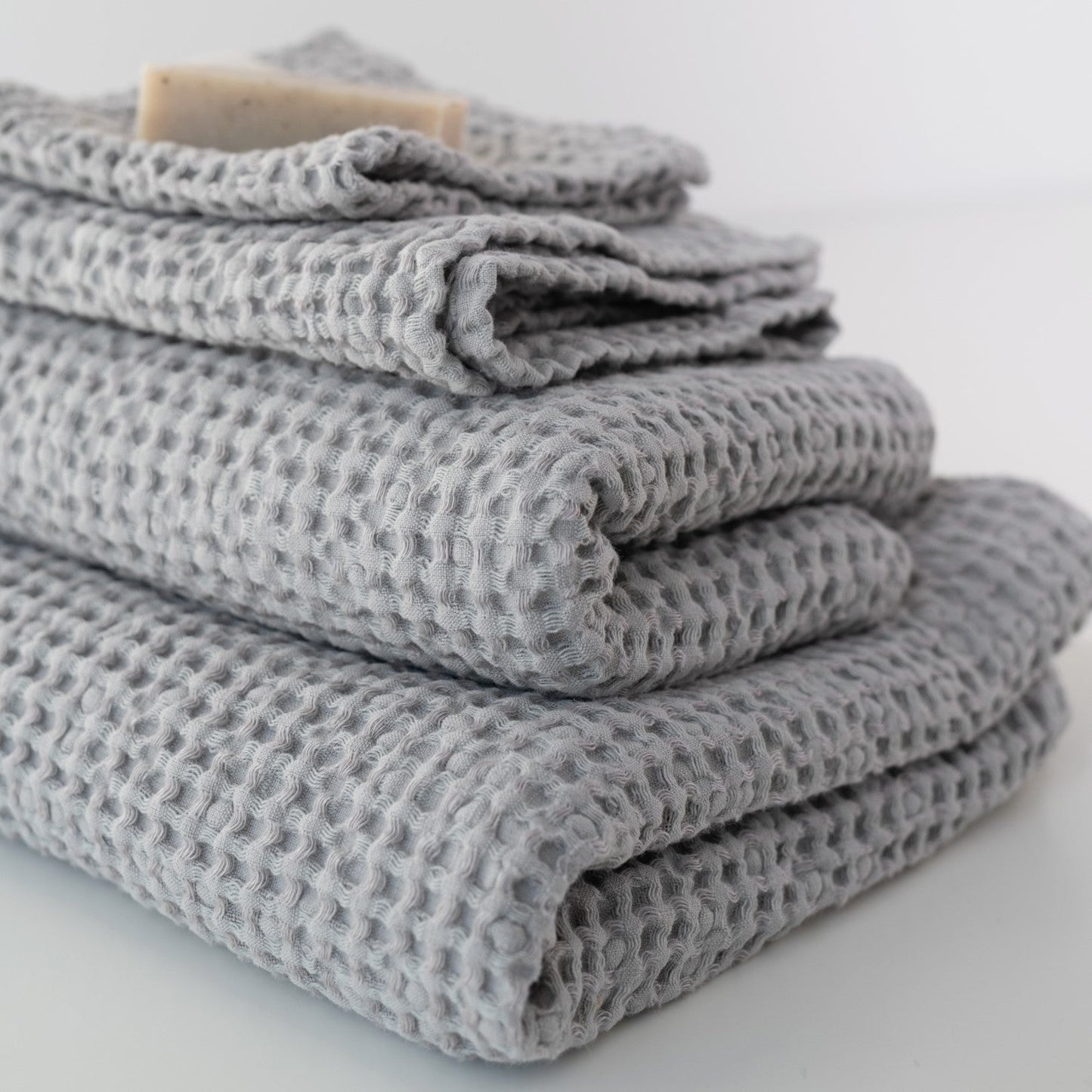 Honeycomb Linen and Cotton Waffle Towel Set (Light Grey)